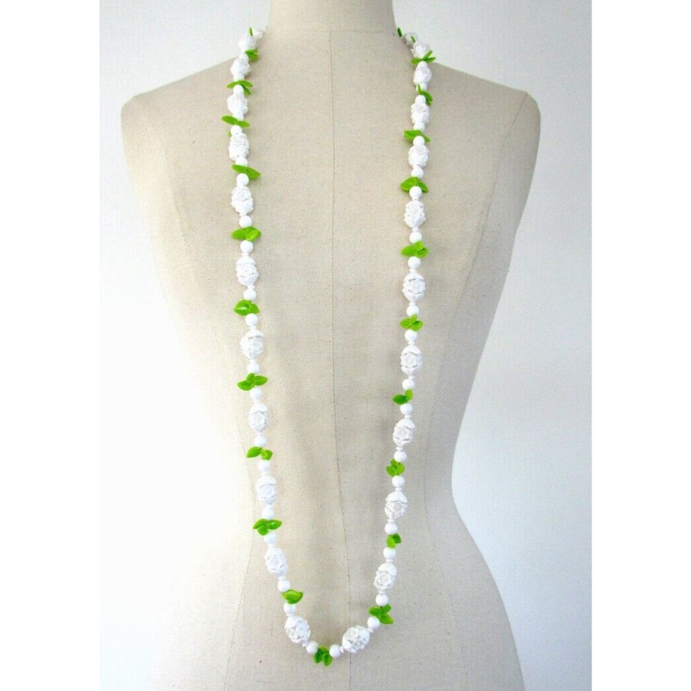 Vintage Floral Carved Bead Necklace Green Vines Flowers 1950s